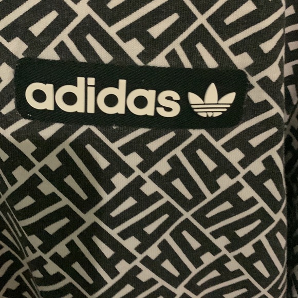 Selling a men adidas shirt any questions ask 💕 - Picture 2 of 4